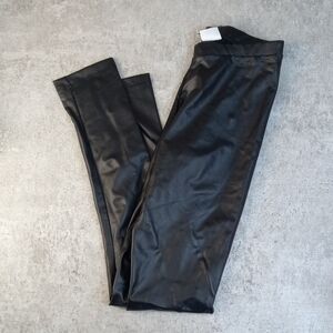 🍒 Zara Black Faux Leather Pants